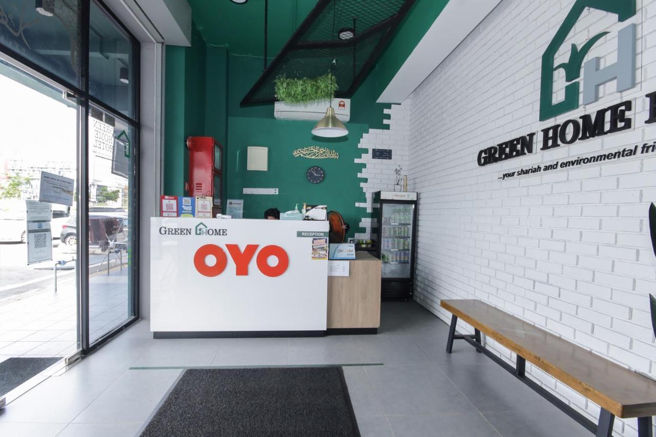 Oyo 90399 Green Home Hotel Syariah Sepang Ngoại thất bức ảnh